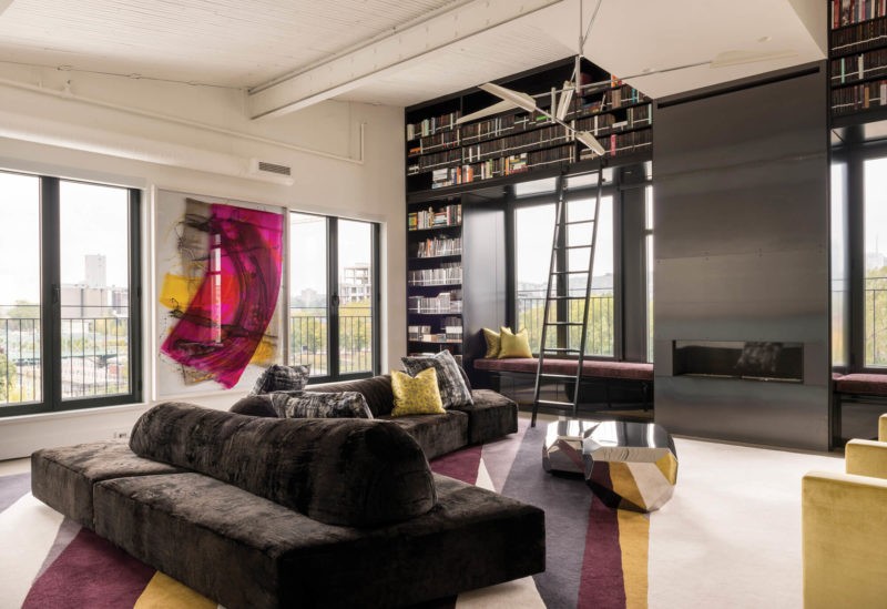 Industriaalne loft kaasaegsete aktsentidega